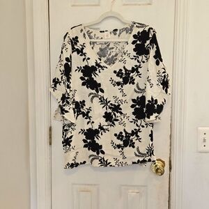 Like Love NWOT Floral Top Large